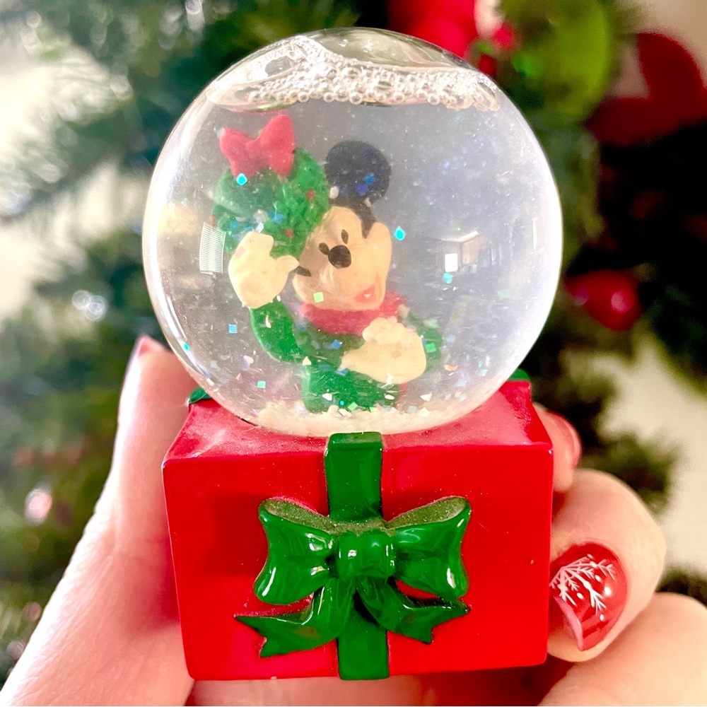 Vintage Disney Mickey Mouse Mini Snow Globe